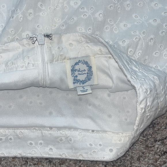 Francesca’s ruffle white skirt - Picture 4 of 5